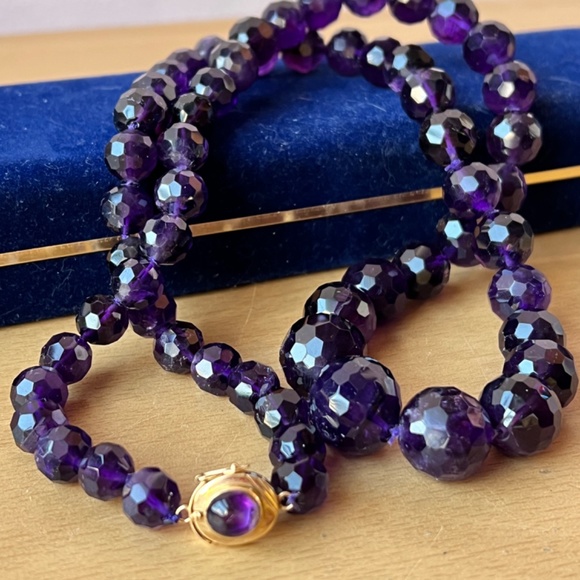 VINTAGE HUGE ROUND FACETED AMETHYST BEADS LONG NECKLACE  14K LOCK CABOCHON STONE - Picture 6 of 16